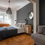 Dumont 4*