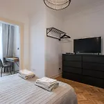 Dumont Guest house 4*